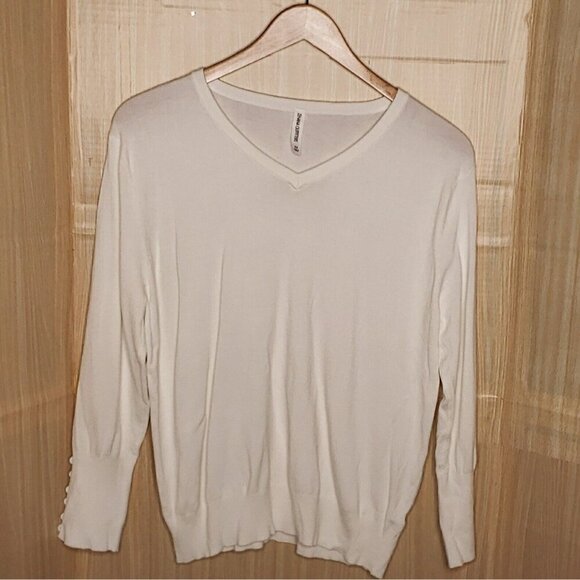 Zenana Outfitters Womens Plus V Neck Sweater 2X - Picture 1 of 7